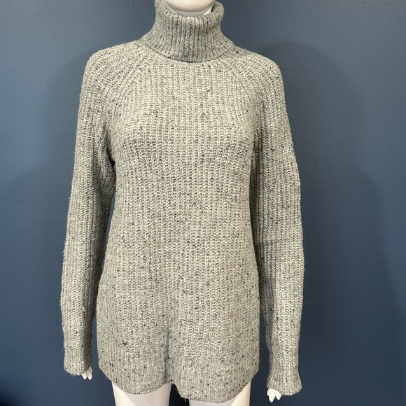 Liz Claiborne grey turtleneck sweater NWOT - Picture 1 of 3